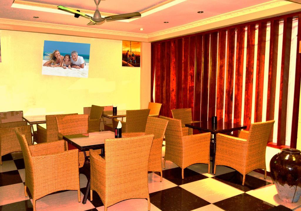 Hotel UI Inn Malé Exterior foto